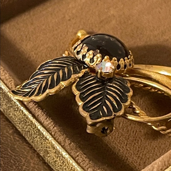 Vintage Gold & Black Enamel AB Rhinestone Leaf Brooch - Picture 5 of 6